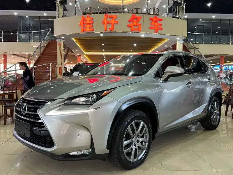 Lexus NX, 2016