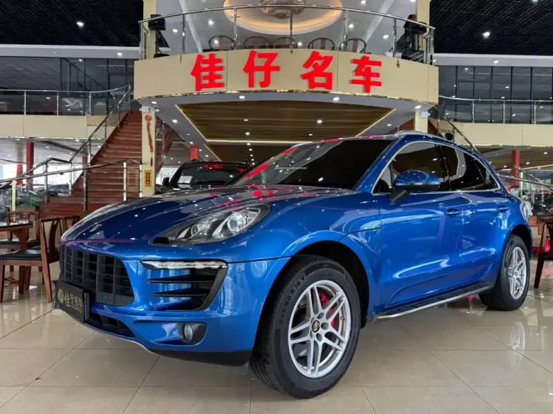 Porsche Macan, 2015