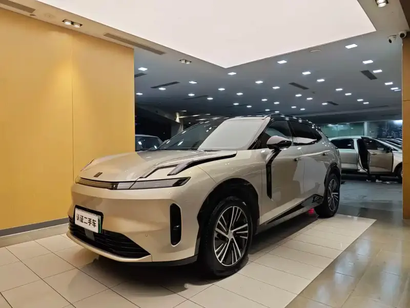 Lynk & Co 08 EM-P, 2024