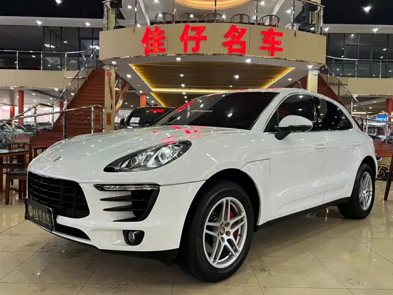 Porsche Macan, 2014