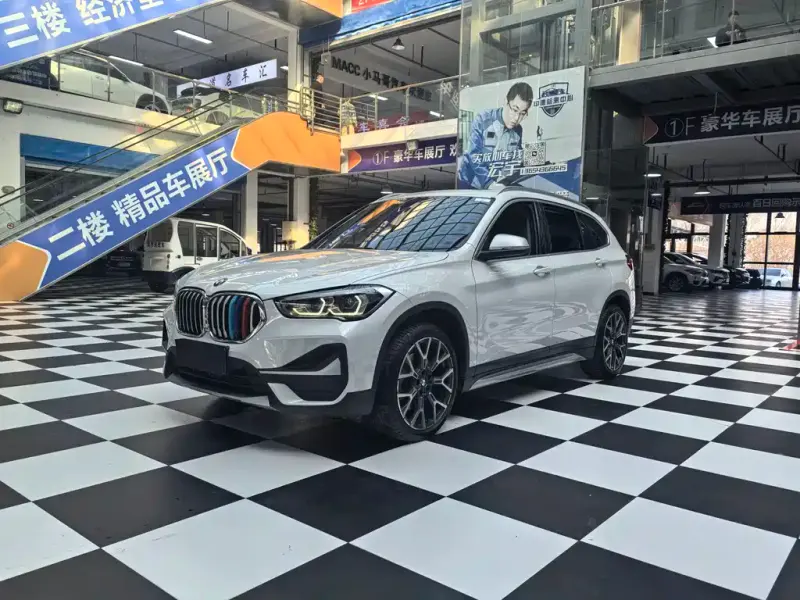 BMW X1, 2022 — фото 1