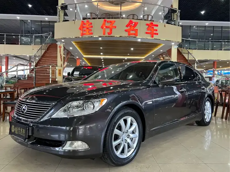 Lexus LS, 2008