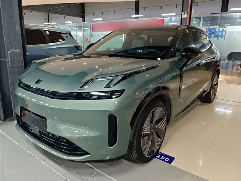 Lynk & Co 08 EM-P, 2023