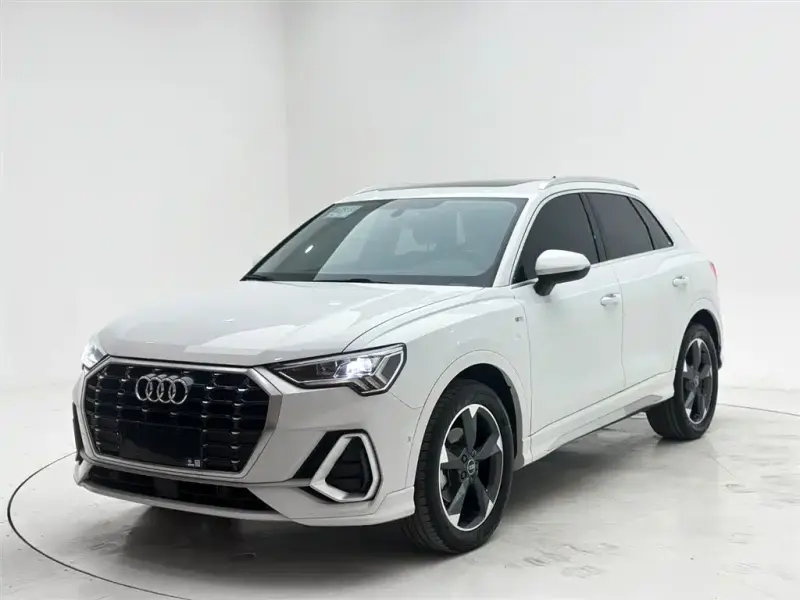 Audi Q3, 2022