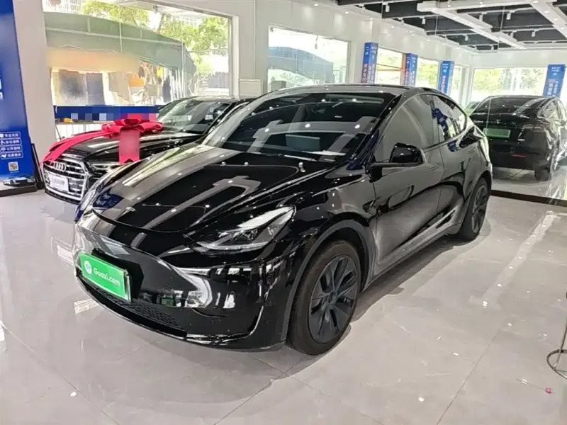 Tesla Model Y, 2023