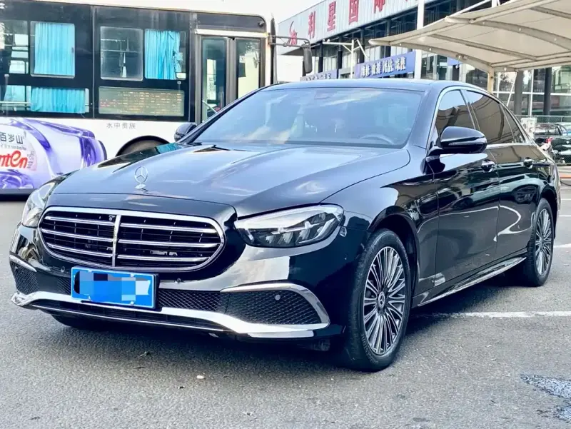 Mercedes-Benz E-Class, 2023 — фото 1