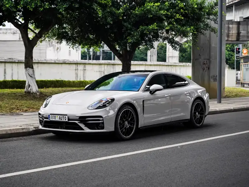 Porsche Panamera, 2018