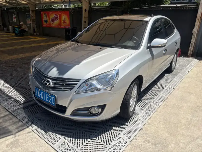 Hyundai Elantra, 2011