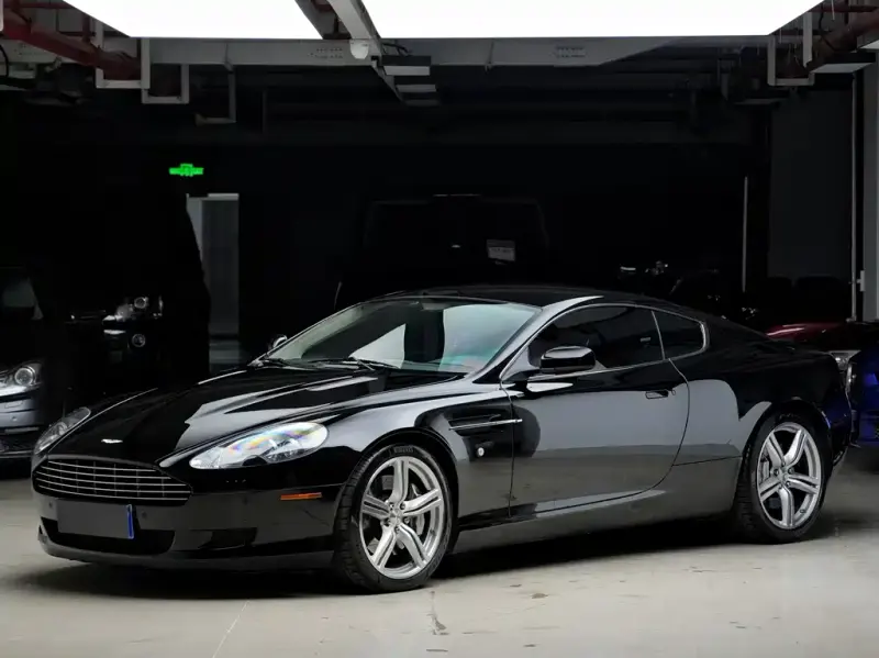 Aston Martin DB9, 2009