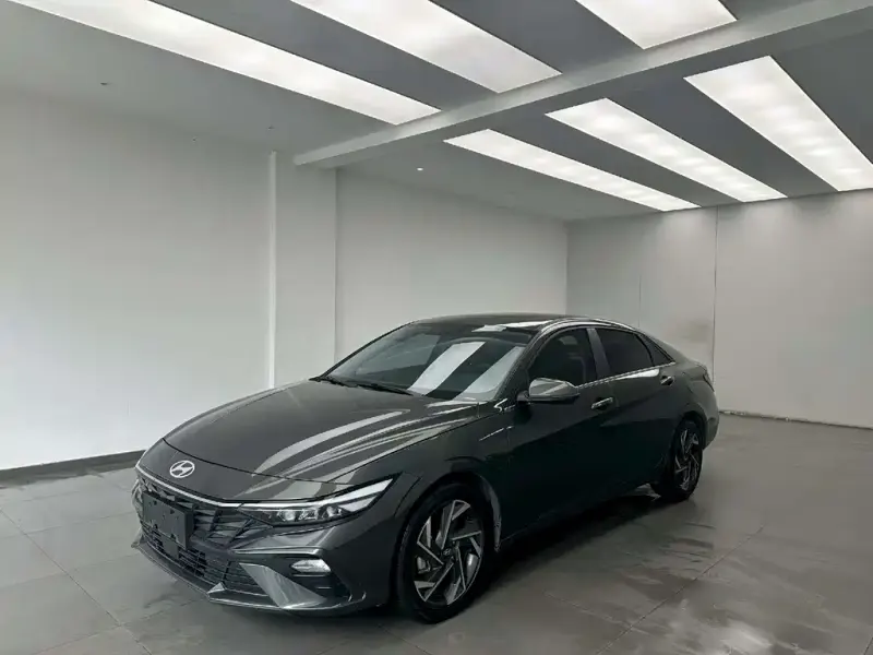 Hyundai Elantra, 2024