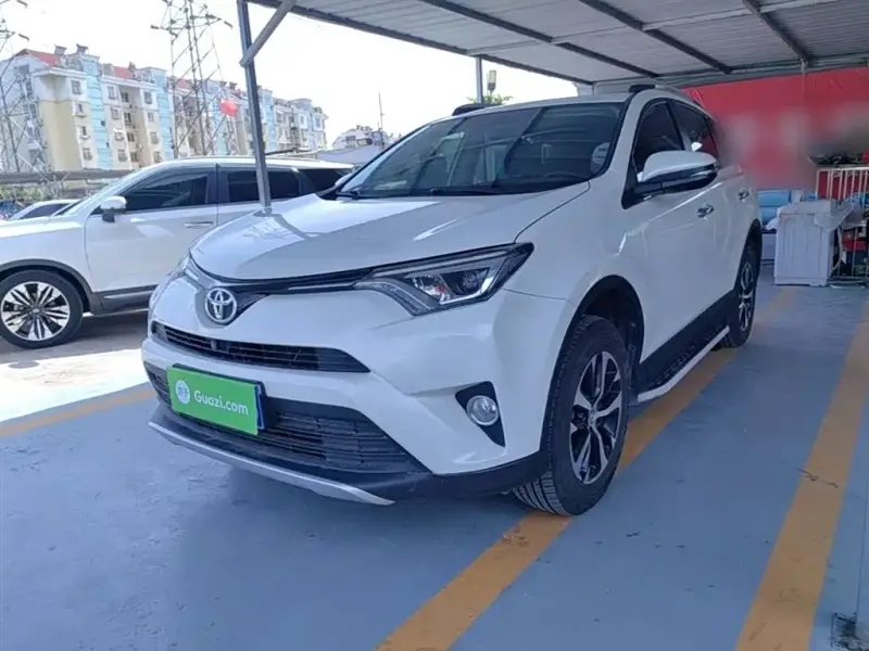 Toyota RAV4, 2017 — фото 1