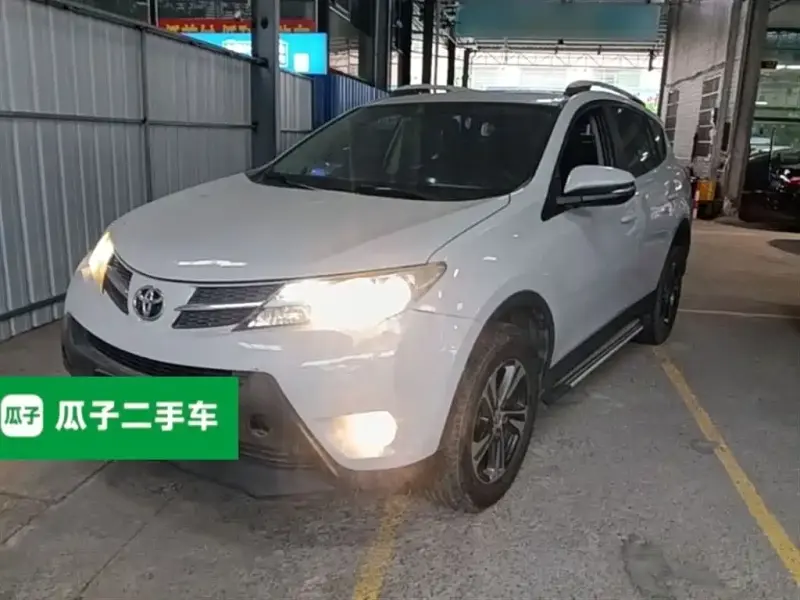 Toyota RAV4, 2016 — фото 1