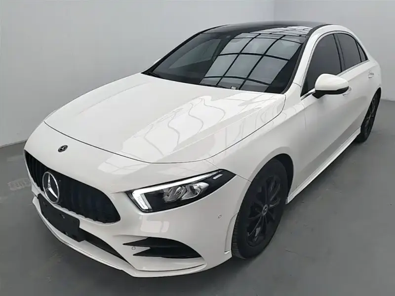 Mercedes-Benz A-Class, 2019 — фото 1