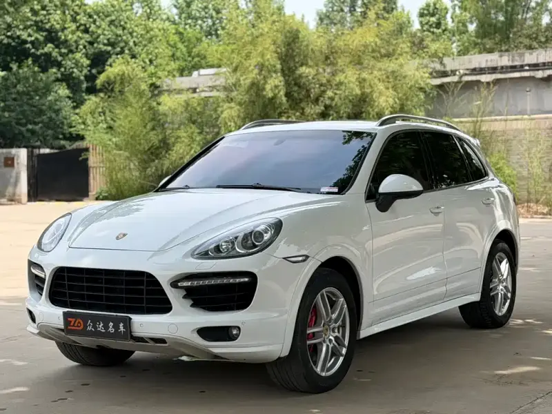 Porsche Cayenne, 2015