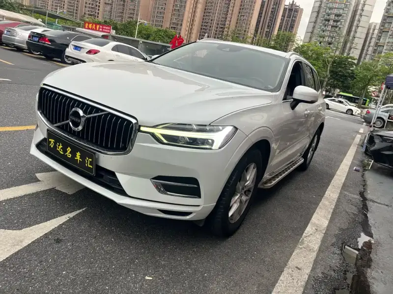 Volvo XC60, 2020 — фото 1