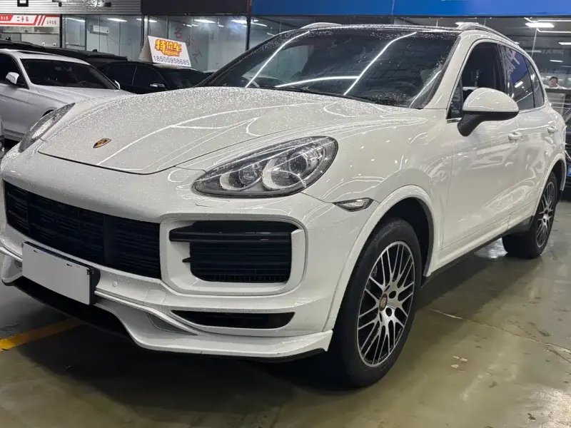 Porsche Cayenne, 2012