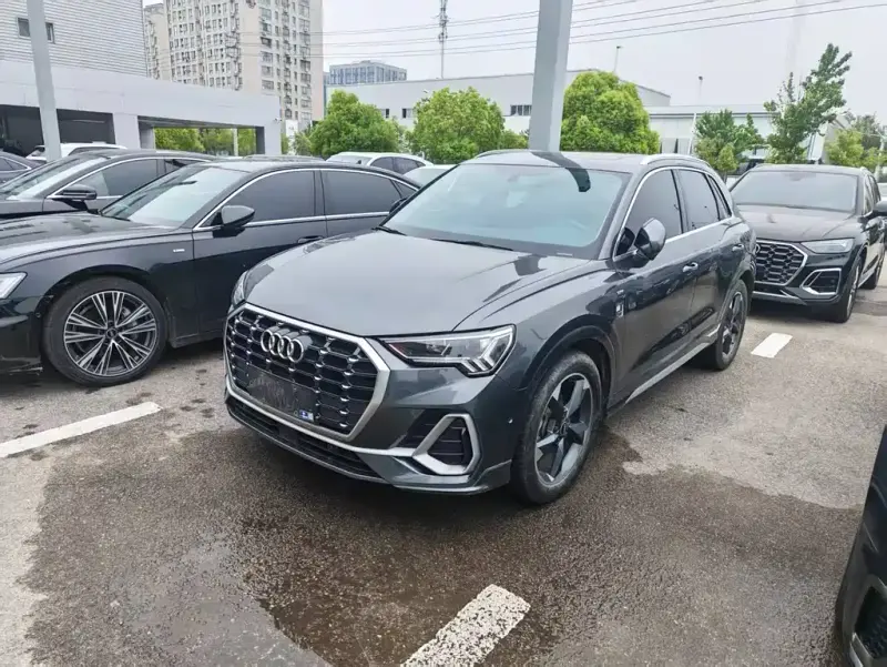 Audi Q3, 2022