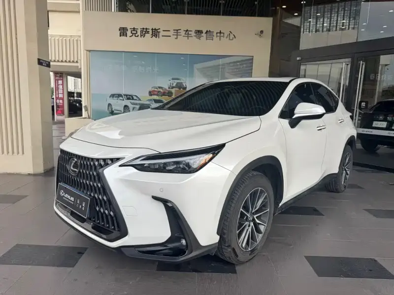 Lexus NX, 2024