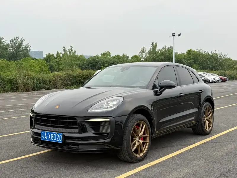 Porsche Macan, 2022