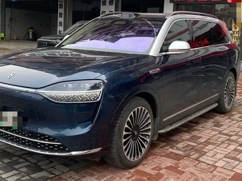 AITO M9, 2025