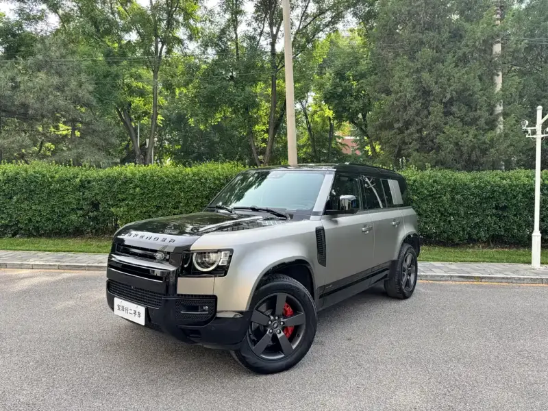 Land Rover Defender, 2024