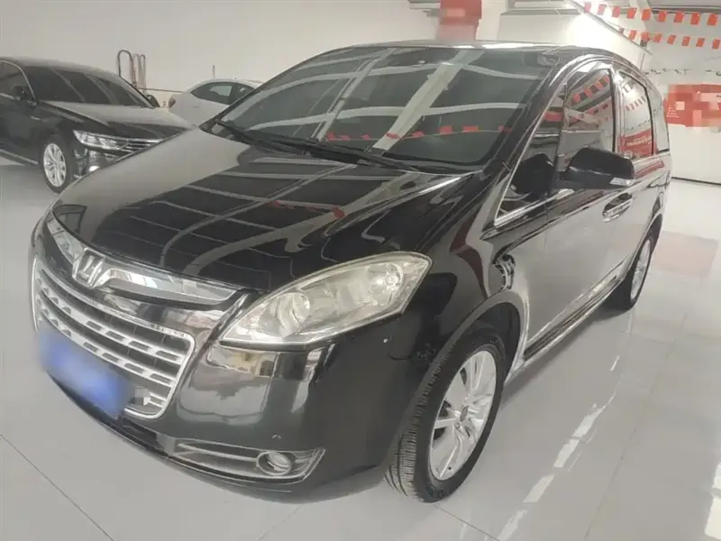 Luxgen Big 7 MPV, 2015