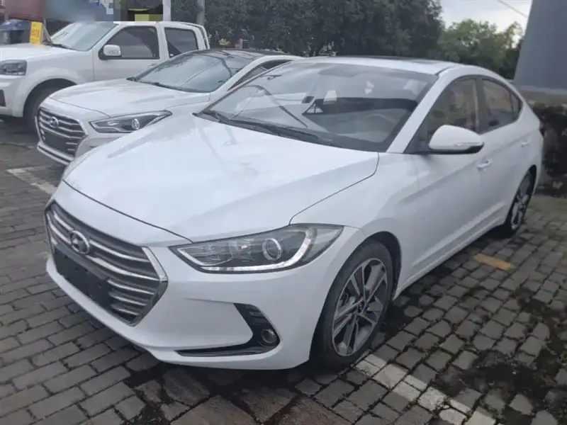 Hyundai Elantra, 2016