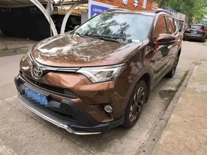 Toyota RAV4, 2017 — фото 1