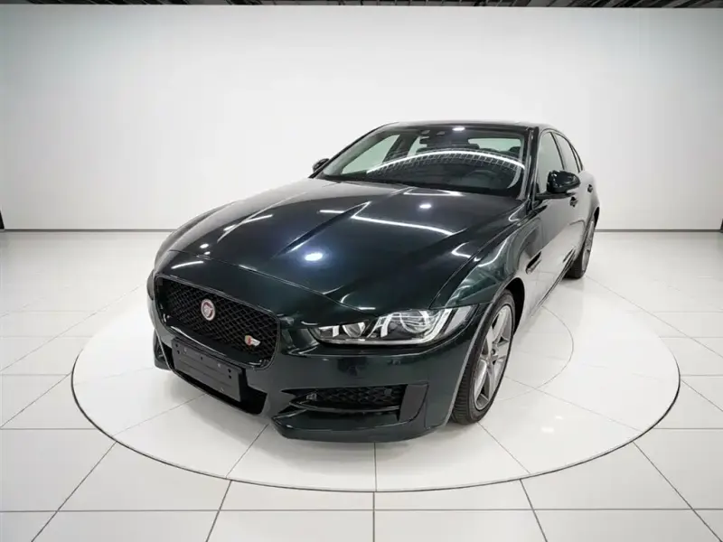 Jaguar XE, 2017