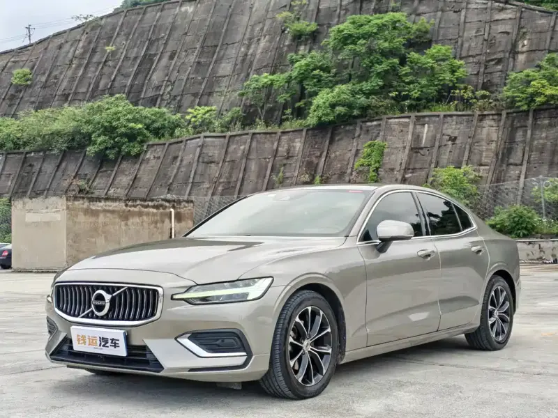 Volvo S60, 2021 — фото 1