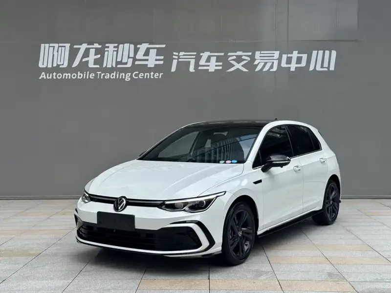 Volkswagen Golf, 2023