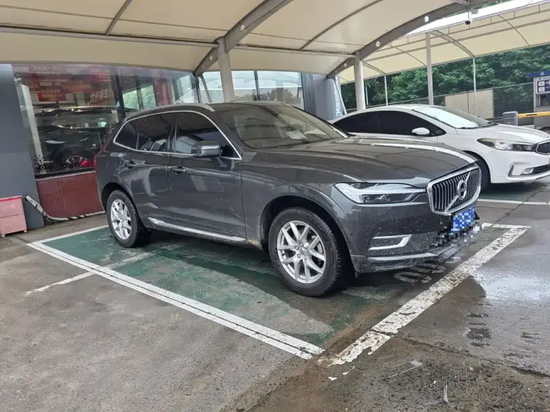 Volvo XC60, 2021 — фото 1