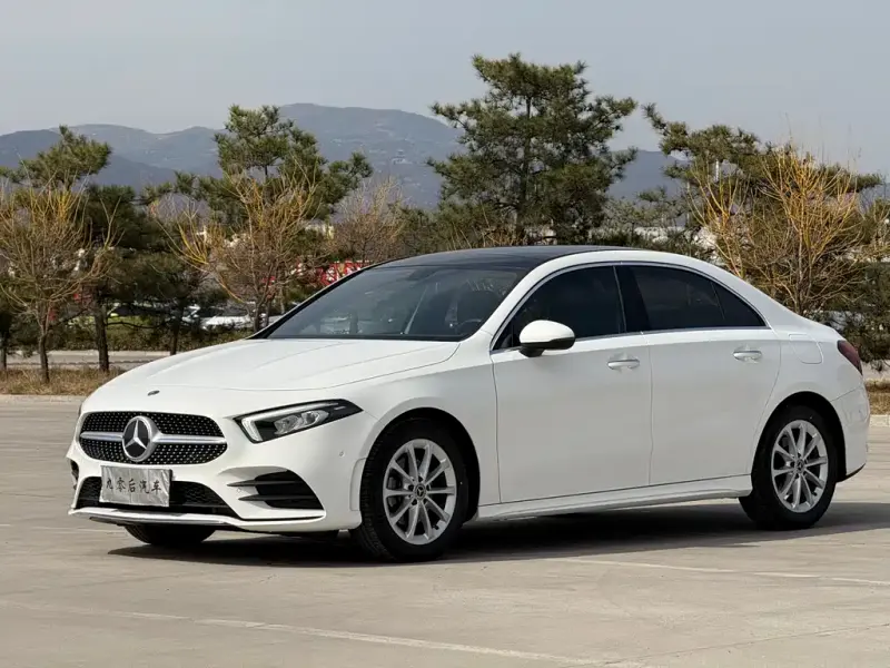 Mercedes-Benz A-Class, 2021 — фото 1