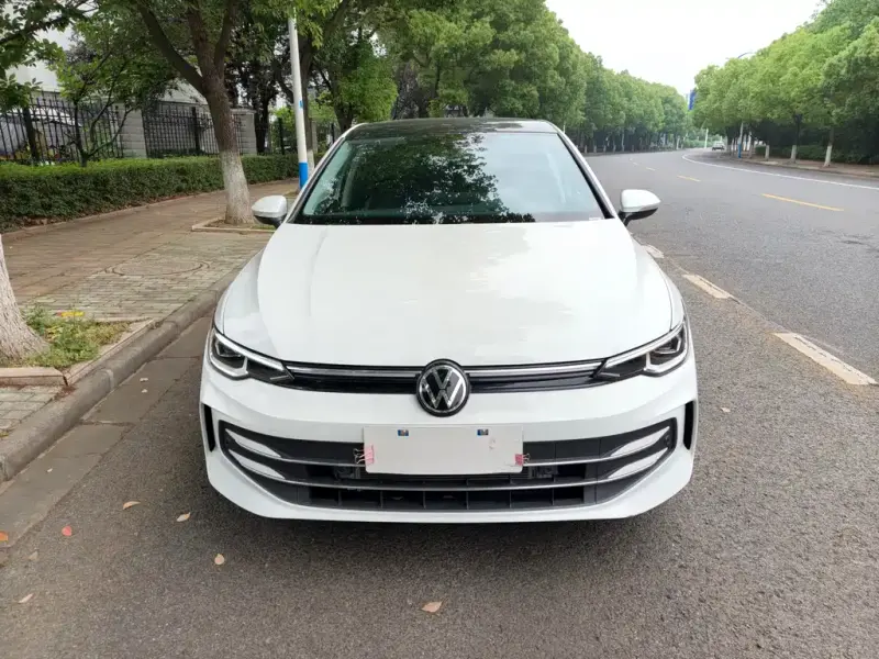 Volkswagen Golf, 2026
