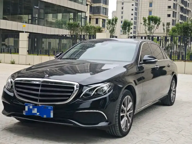 Mercedes-Benz E-Class, 2018 — фото 1