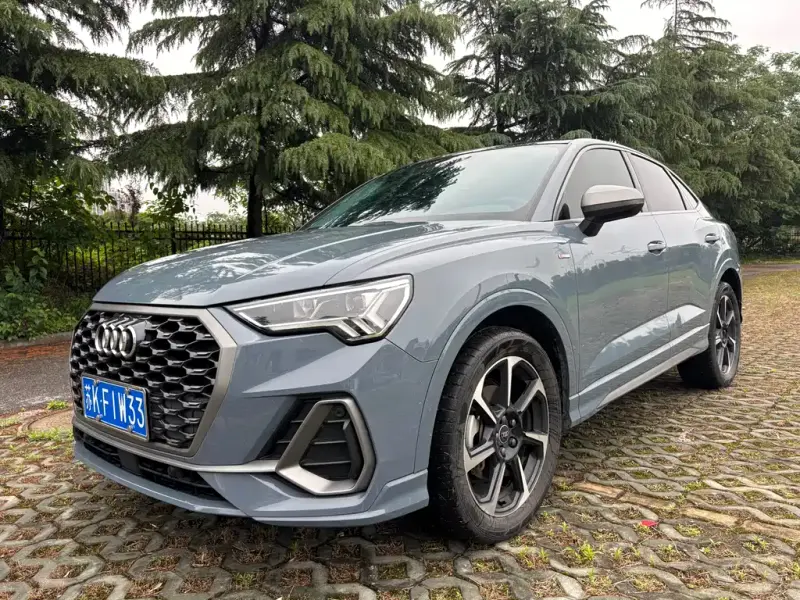 Audi Q3, 2022