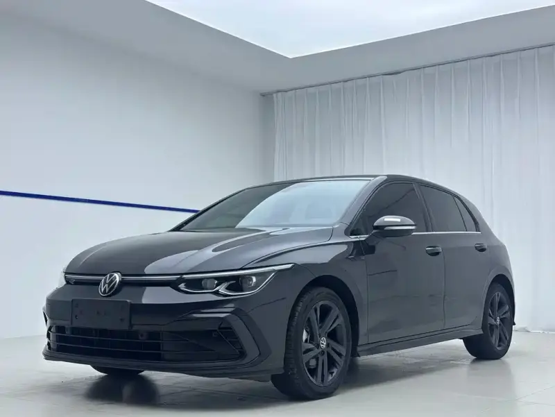 Volkswagen Golf, 2022