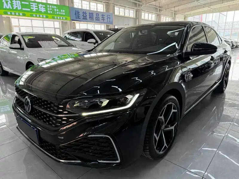 Volkswagen Passat, 2023