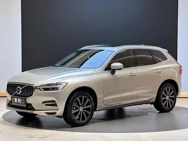 Volvo XC60, 2019 — фото 1