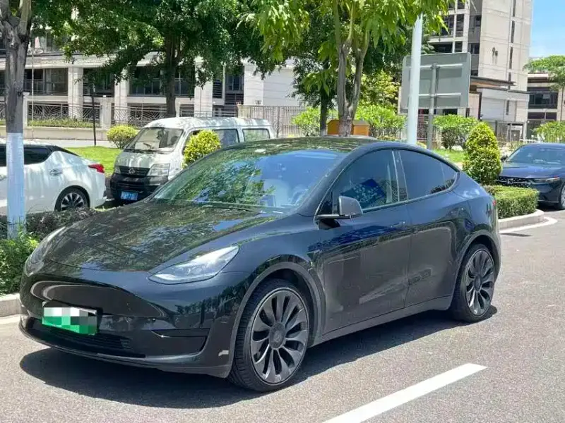 Tesla Model Y, 2022