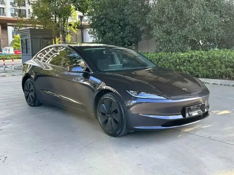 Tesla Model 3, 2024