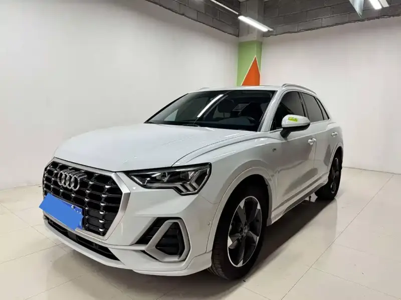 Audi Q3, 2022