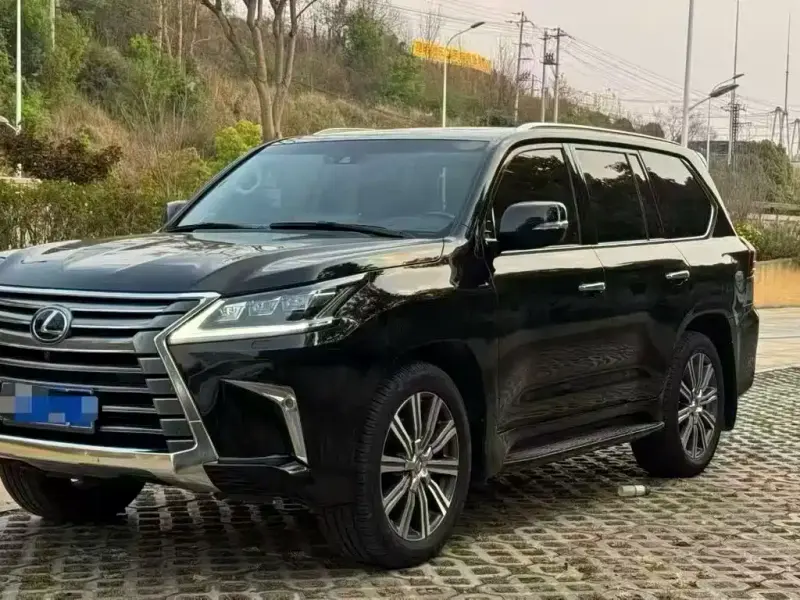 Lexus LX, 2017