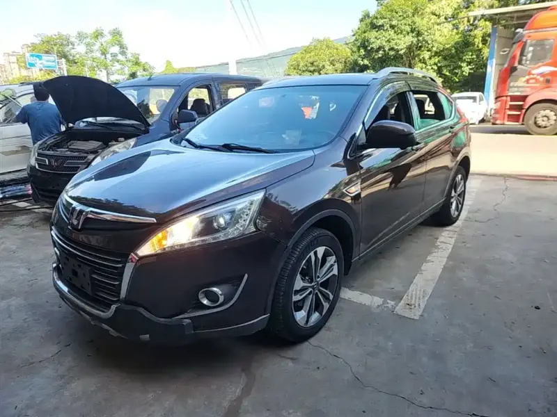 Luxgen U6, 2015