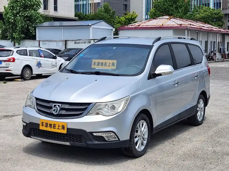 Baojun 730, 2015