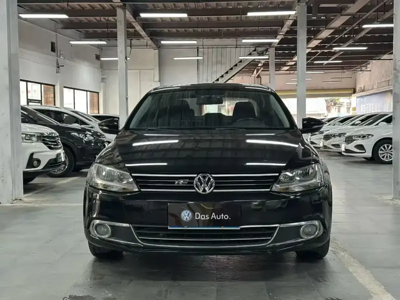 Volkswagen Sagitar, 2015