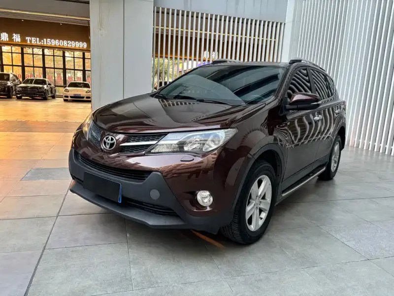 Toyota RAV4, 2014 — фото 1