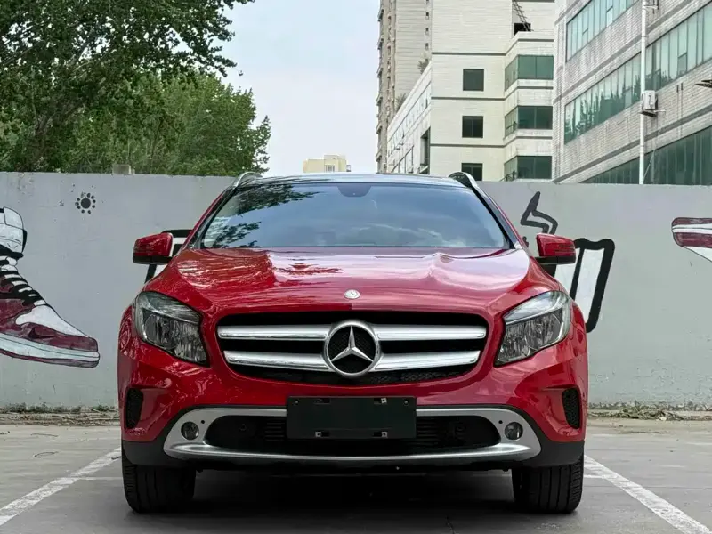 Mercedes-Benz GLA, 2015 — фото 1