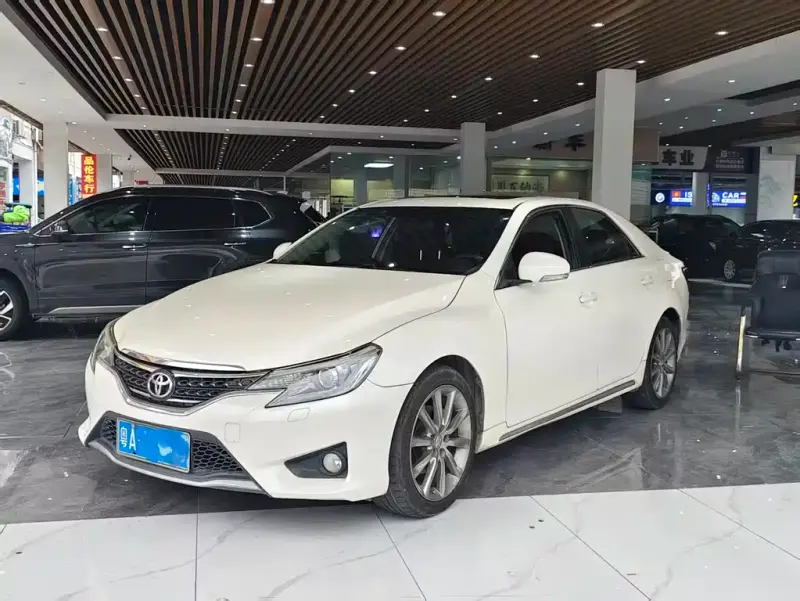 Toyota Reiz, 2014