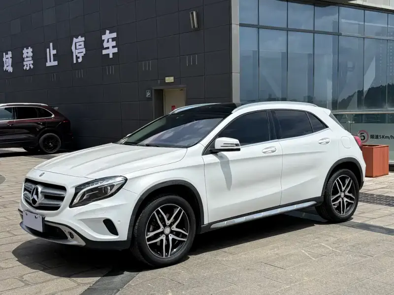 Mercedes-Benz GLA, 2016 — фото 1